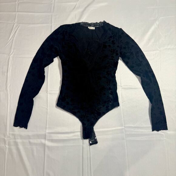 Free People Babes Bandeaus Black Velvet Floral Lace Bodysuit NWOT Women's XS/Sm - Picture 7 of 16
